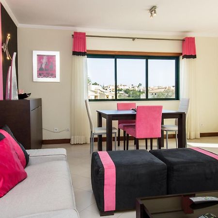 Family Apartment - Pool And Garden & Playground & Beach & Albufeira Kültér fotó