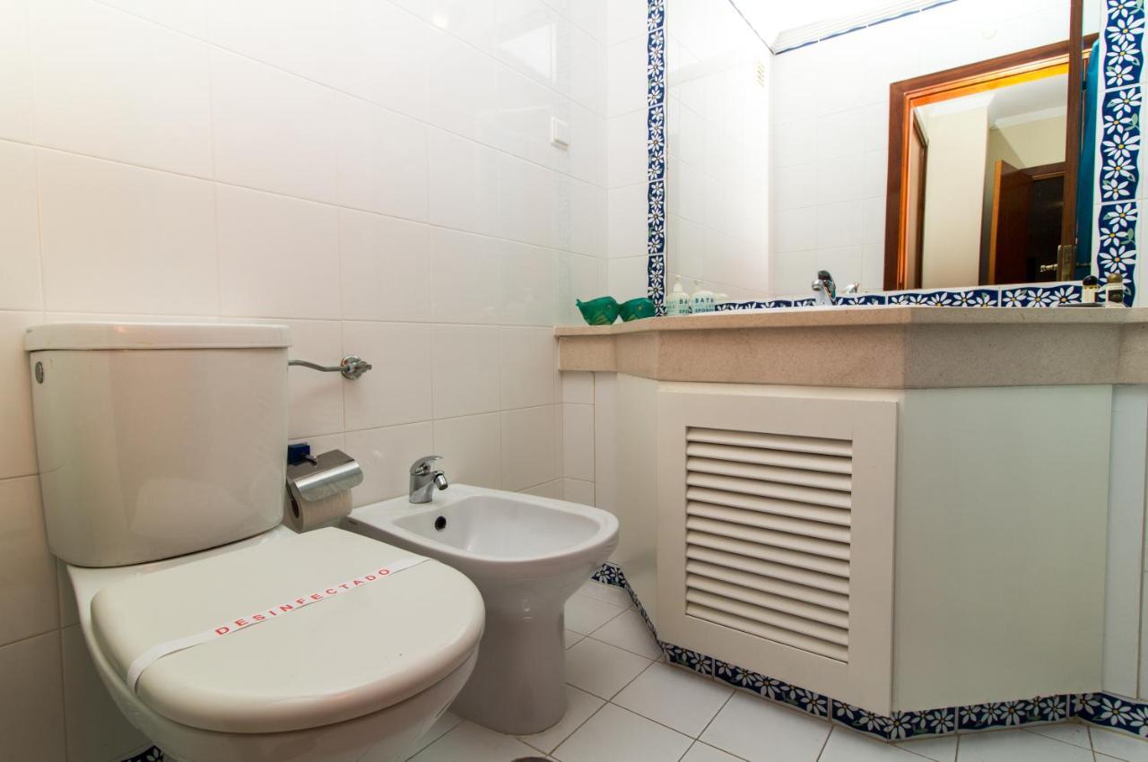 Family Apartment - Pool And Garden & Playground & Beach & Albufeira Kültér fotó