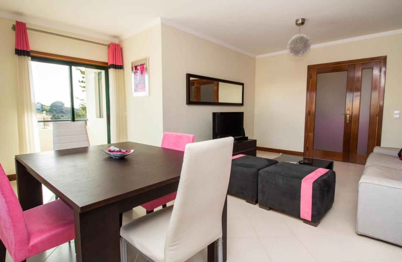 Family Apartment - Pool And Garden & Playground & Beach & Albufeira Kültér fotó