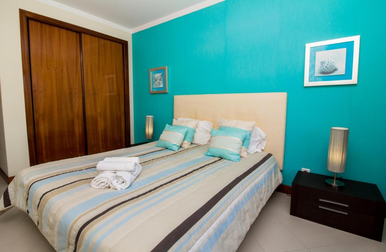 Family Apartment - Pool And Garden & Playground & Beach & Albufeira Kültér fotó