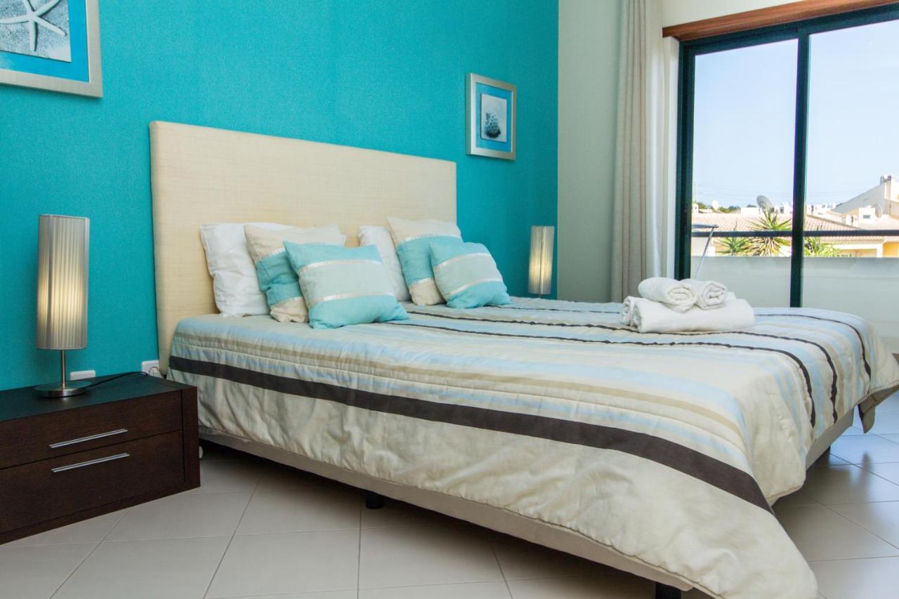 Family Apartment - Pool And Garden & Playground & Beach & Albufeira Kültér fotó