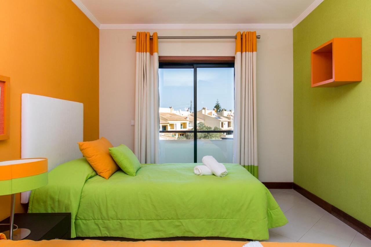 Family Apartment - Pool And Garden & Playground & Beach & Albufeira Kültér fotó