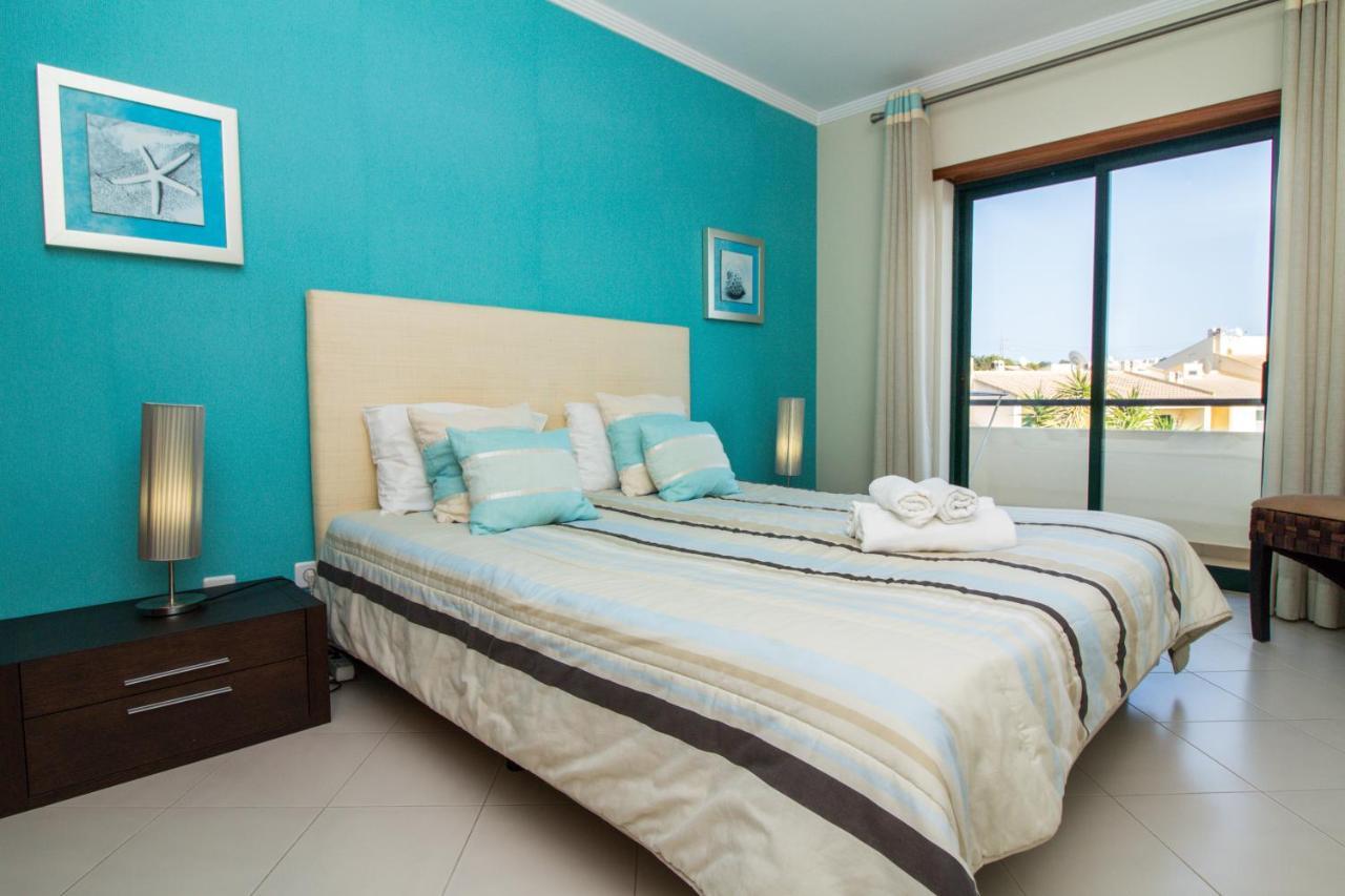 Family Apartment - Pool And Garden & Playground & Beach & Albufeira Kültér fotó